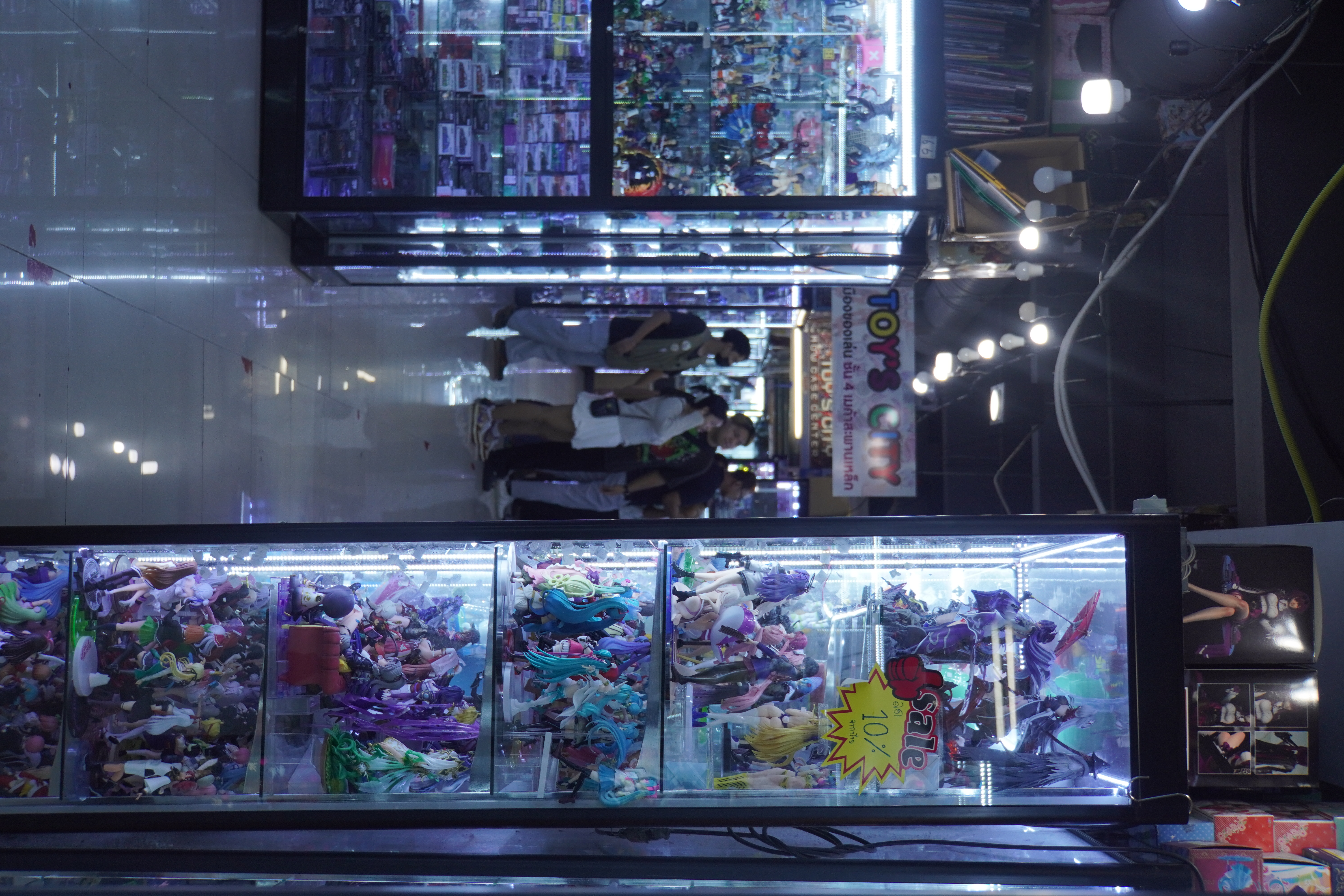 großes Geschäft mit Anime-Figuren