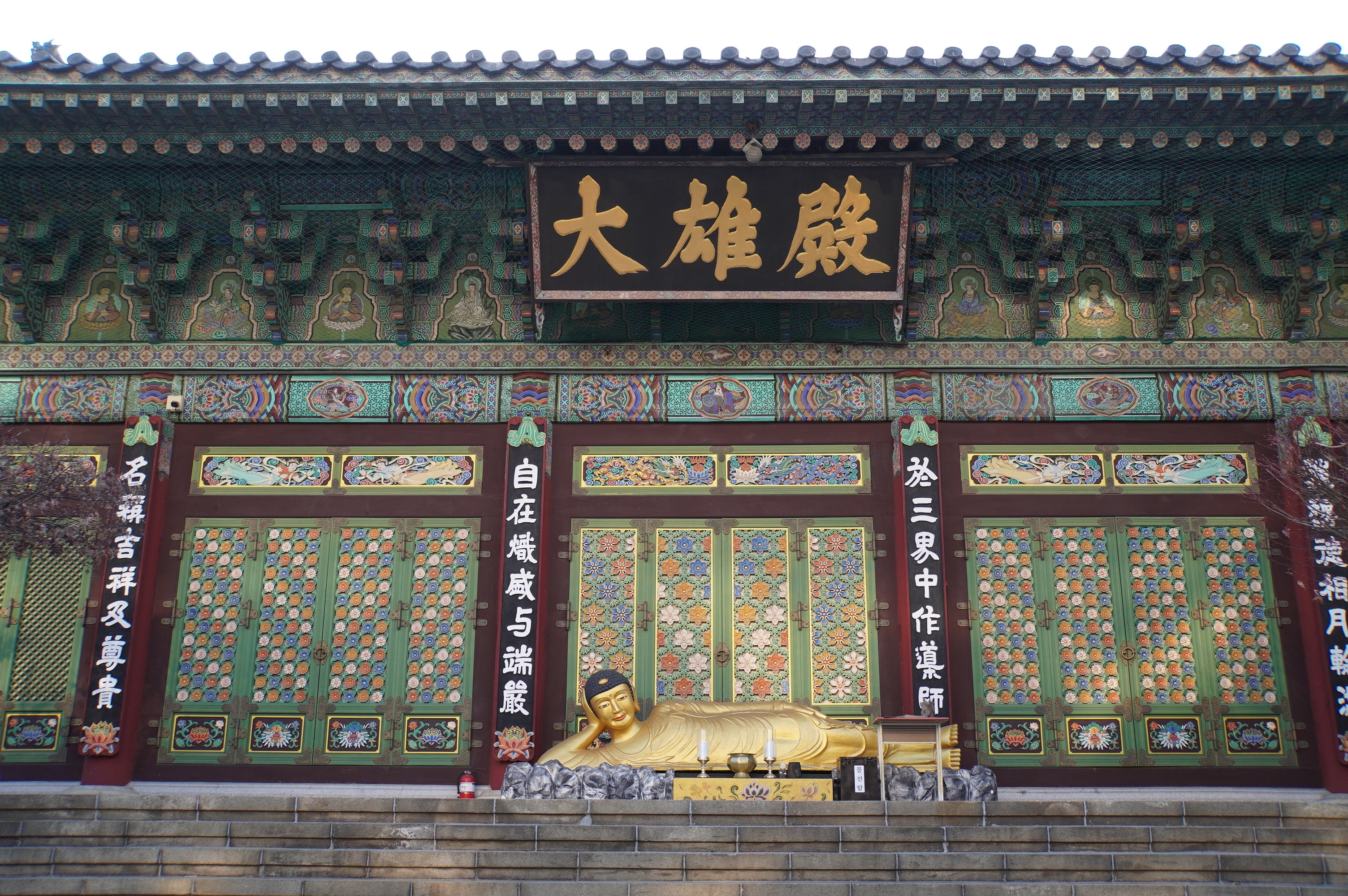 liegende Buddha Statue