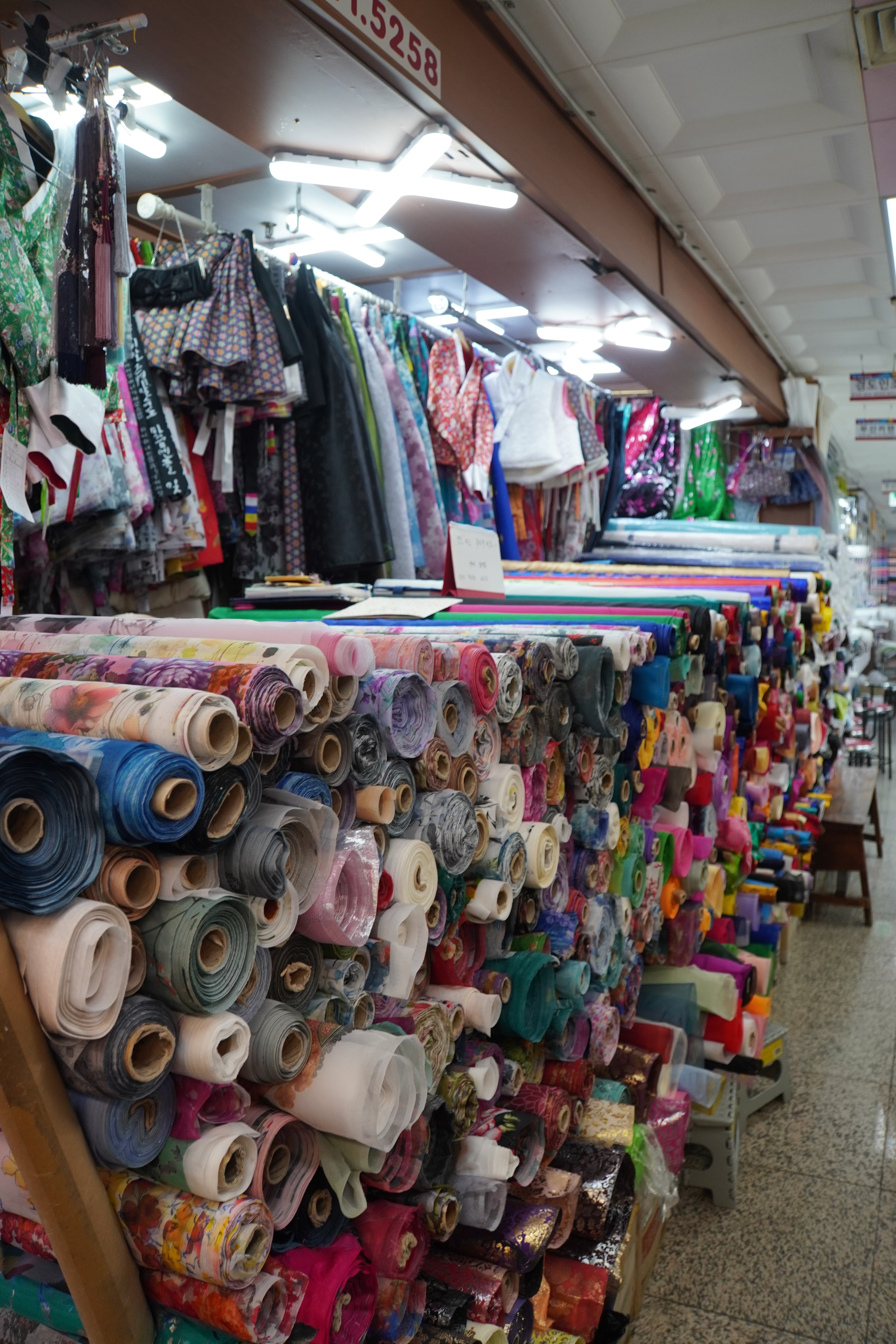 Alle möglichen Stoffe