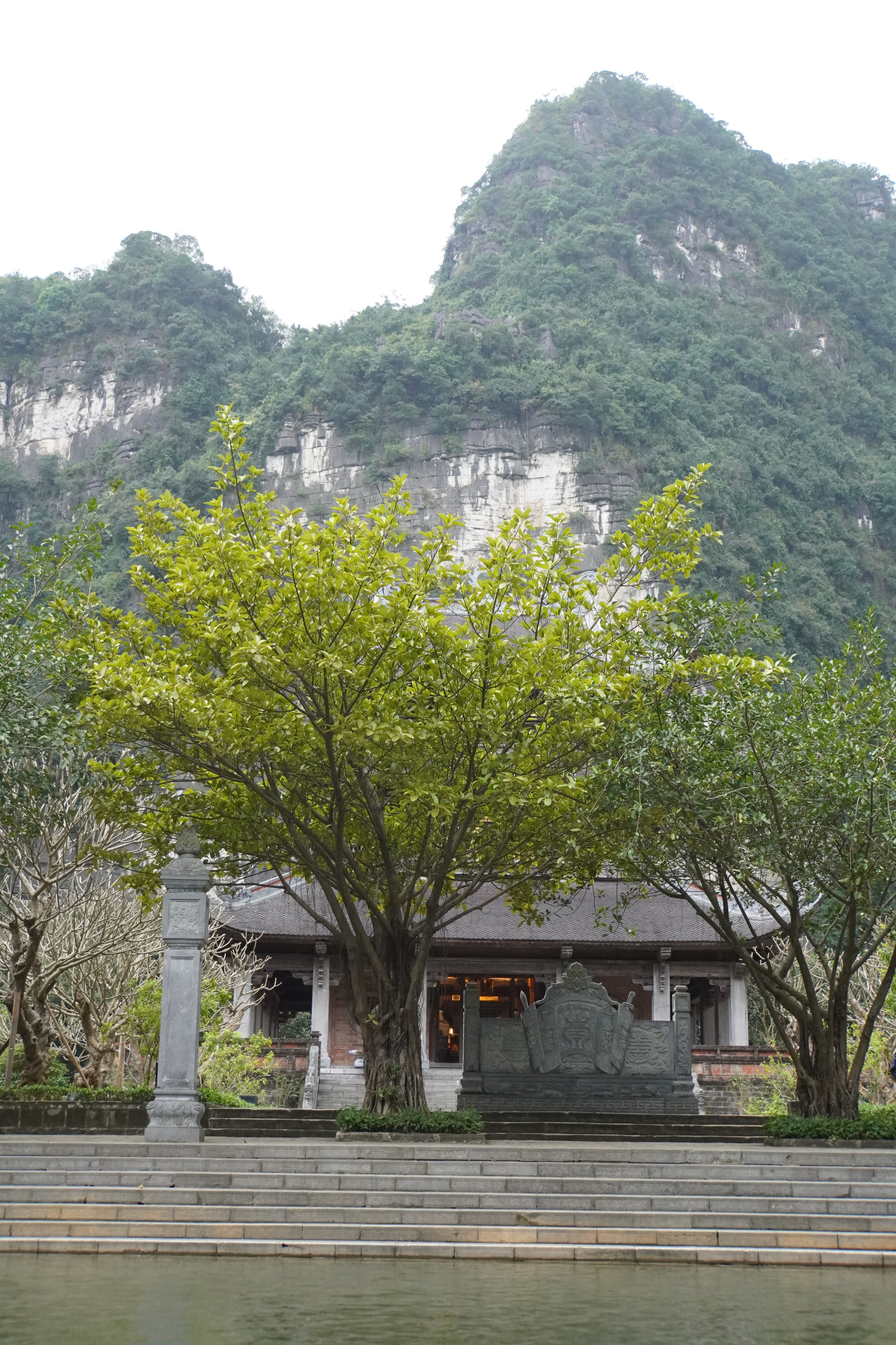 Tempel auf kleiner Insel