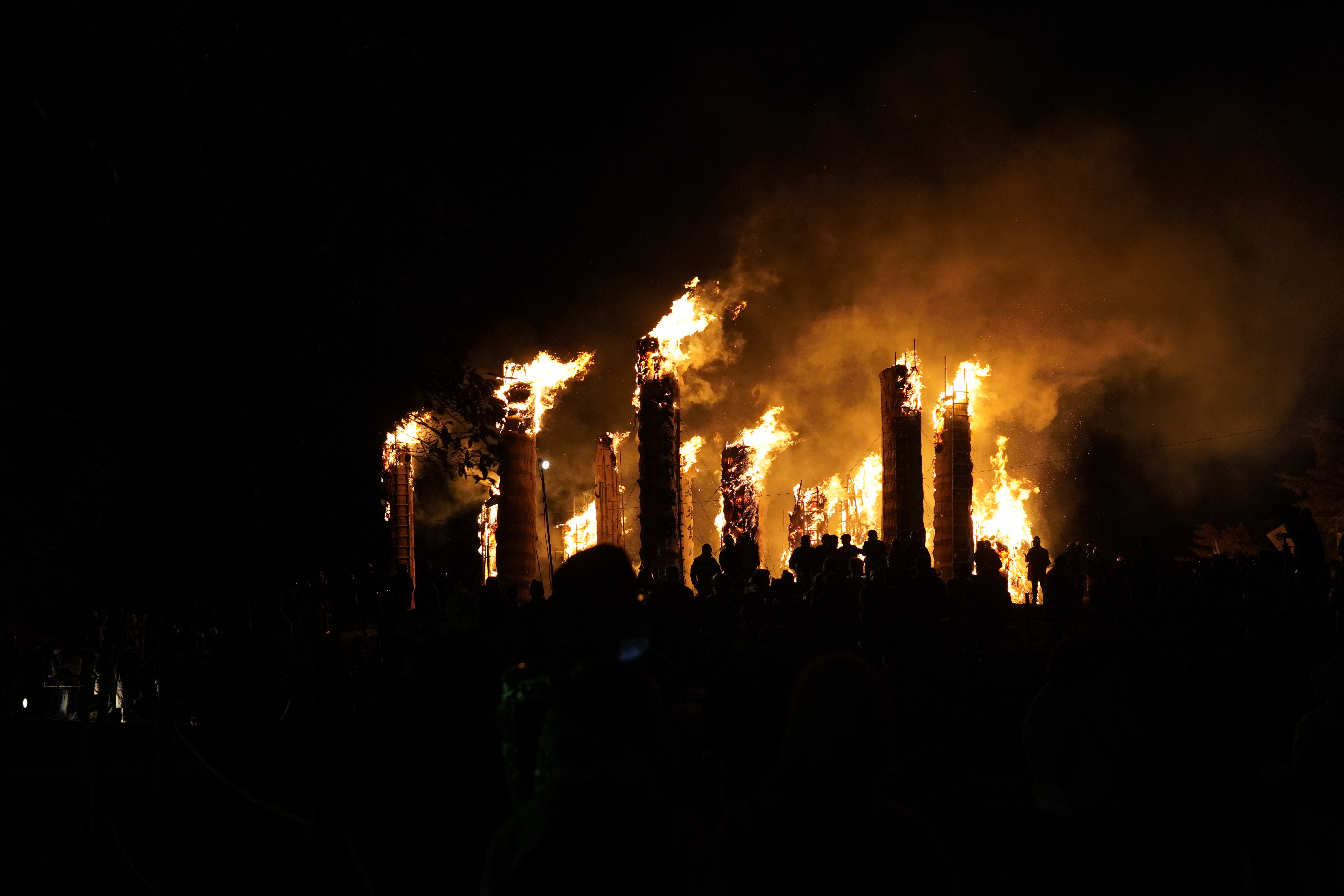 Fackeln von etwas Entfernung