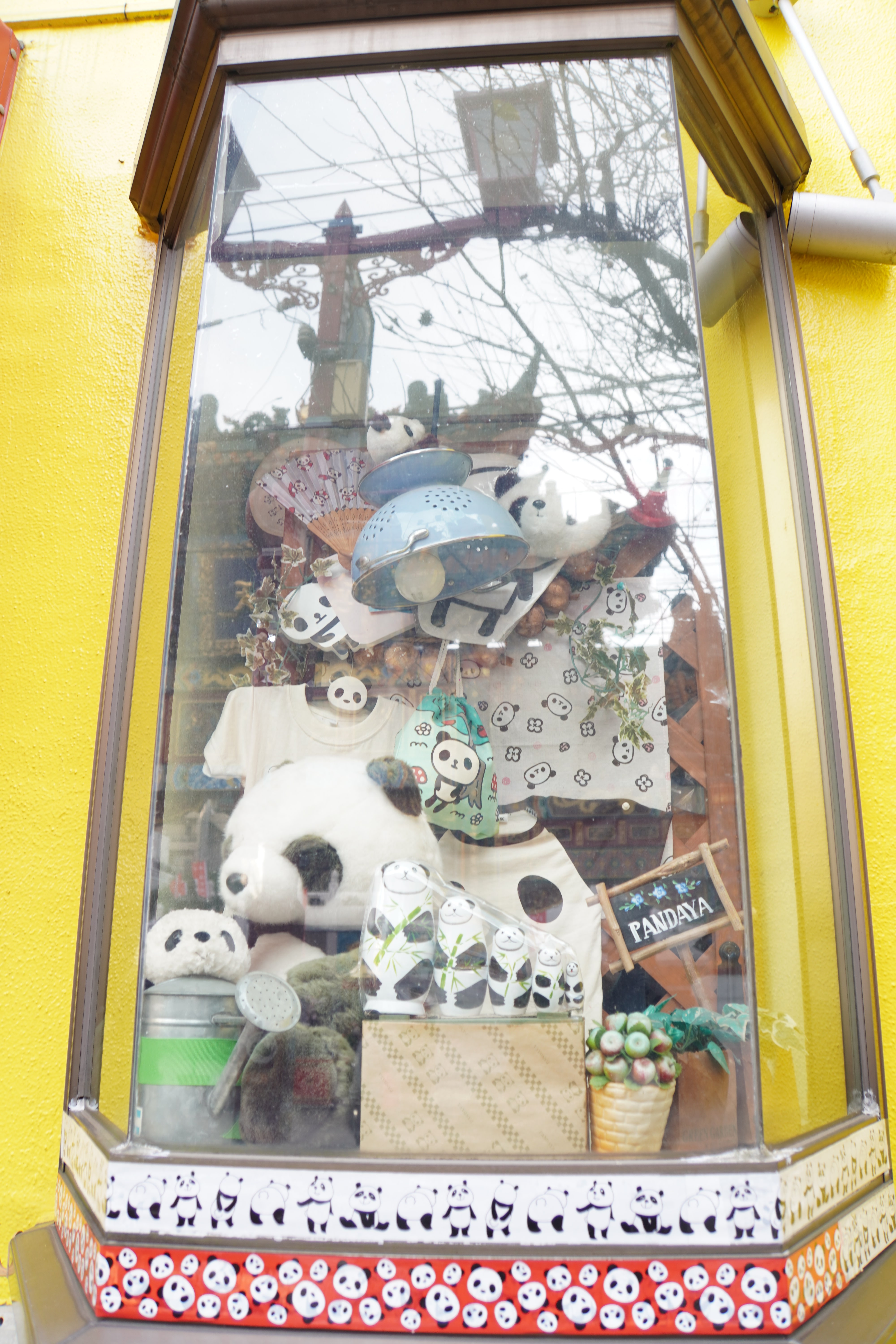 Panda-Geschäft Schaufenster